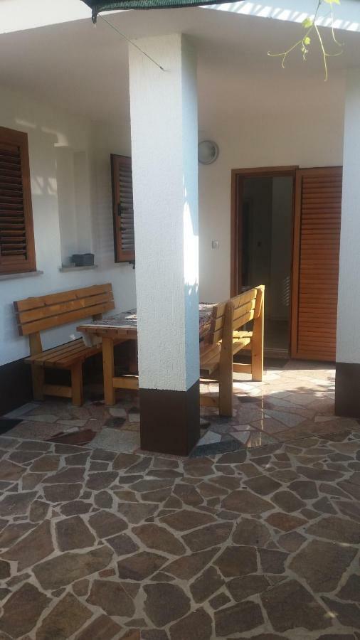 Apartmaji V Izoli Babic, Simonov Zaliv Izola Exterior foto